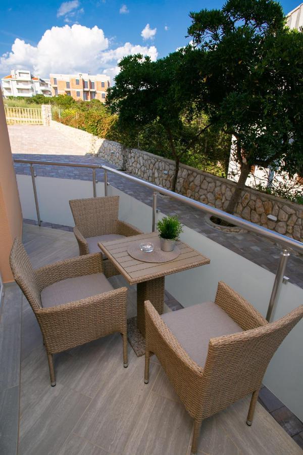Apartments Sun Dance With Heated Pool Novalja Εξωτερικό φωτογραφία