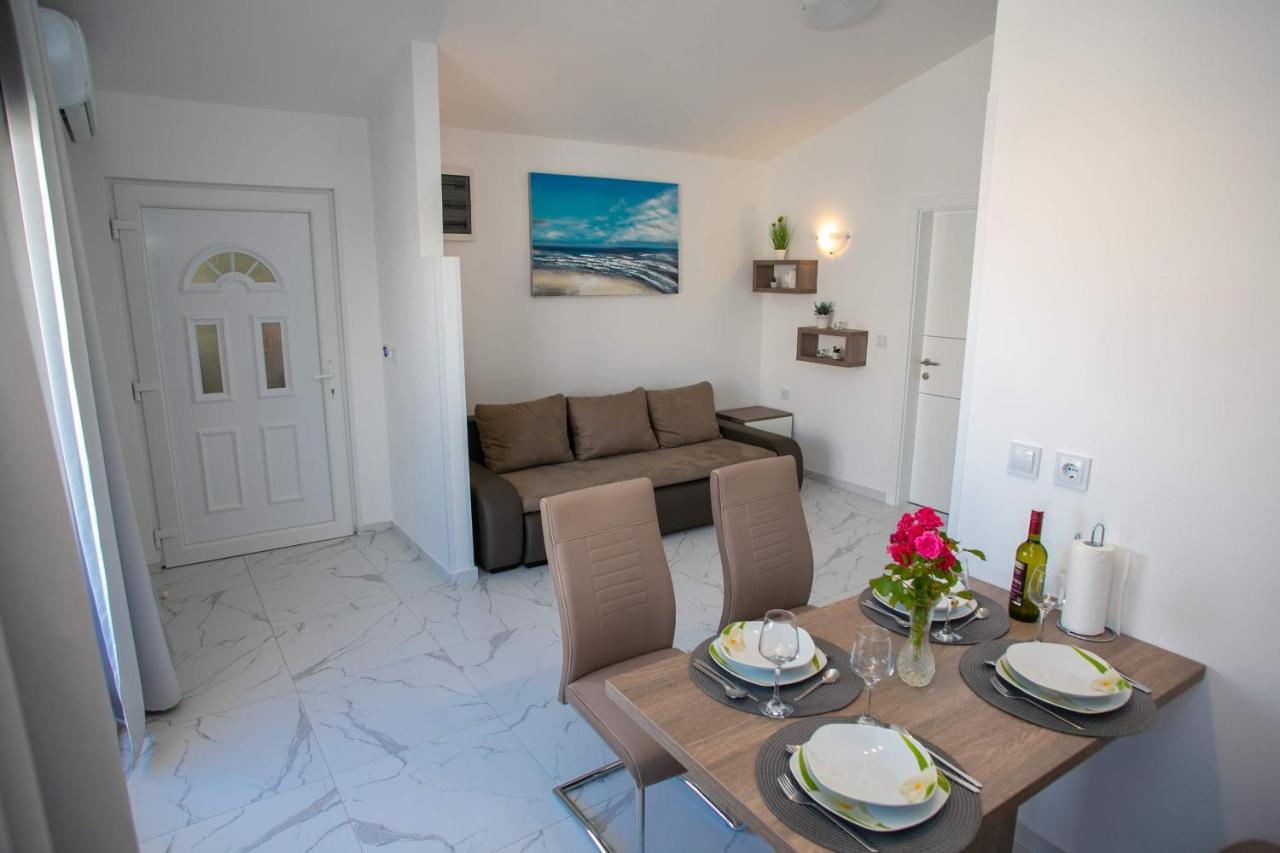 Apartments Sun Dance With Heated Pool Novalja Εξωτερικό φωτογραφία