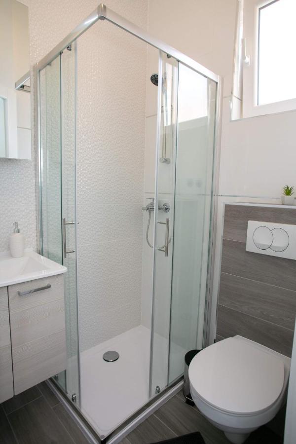 Apartments Sun Dance With Heated Pool Novalja Εξωτερικό φωτογραφία