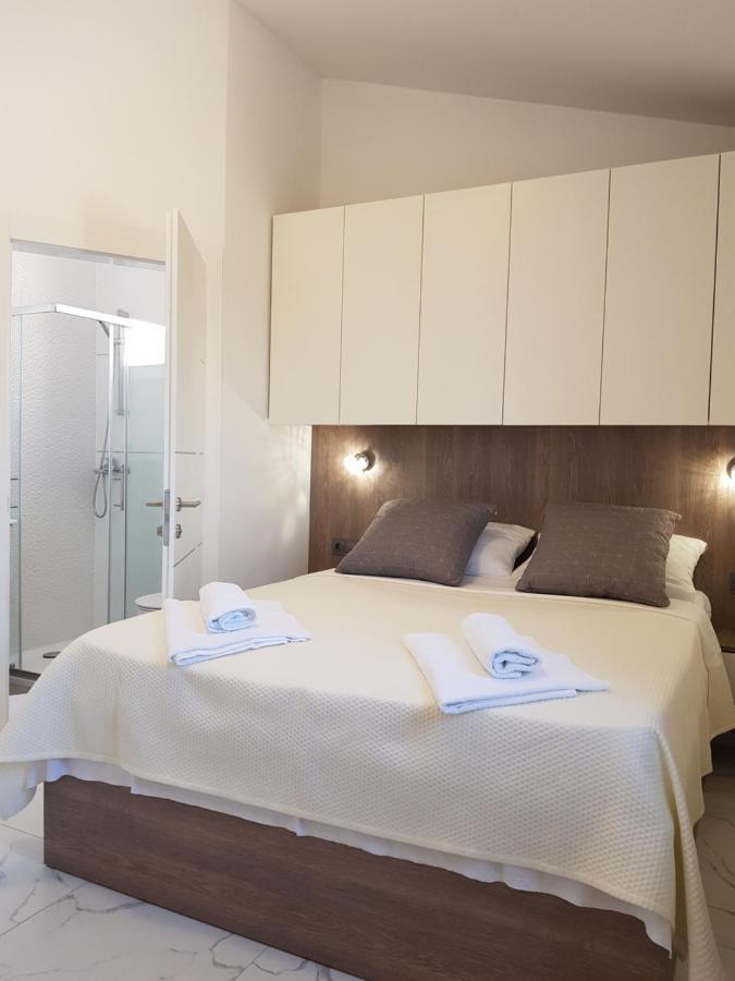 Apartments Sun Dance With Heated Pool Novalja Εξωτερικό φωτογραφία