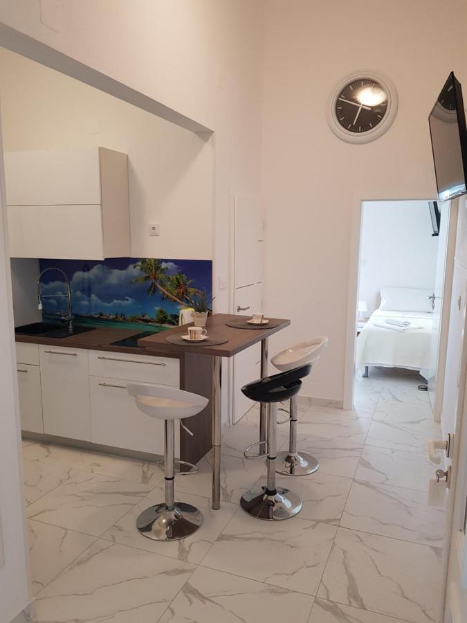 Apartments Sun Dance With Heated Pool Novalja Εξωτερικό φωτογραφία