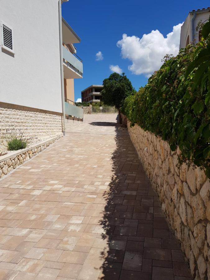 Apartments Sun Dance With Heated Pool Novalja Εξωτερικό φωτογραφία